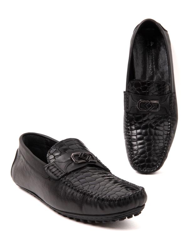 Men's Loafers with Crocodile Pattern and Metal Accessory