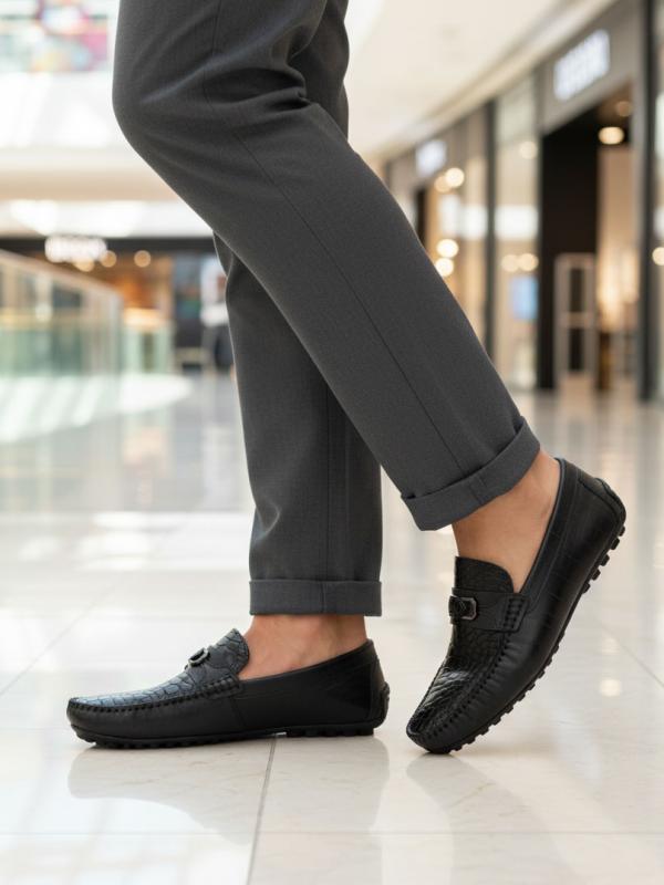 Men's Loafers with Crocodile Pattern and Metal Accessory