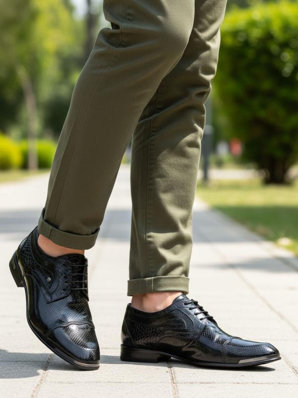 Crocodile Pattern and Laser Cut Natural Leather Patent Classic Men's Shoes