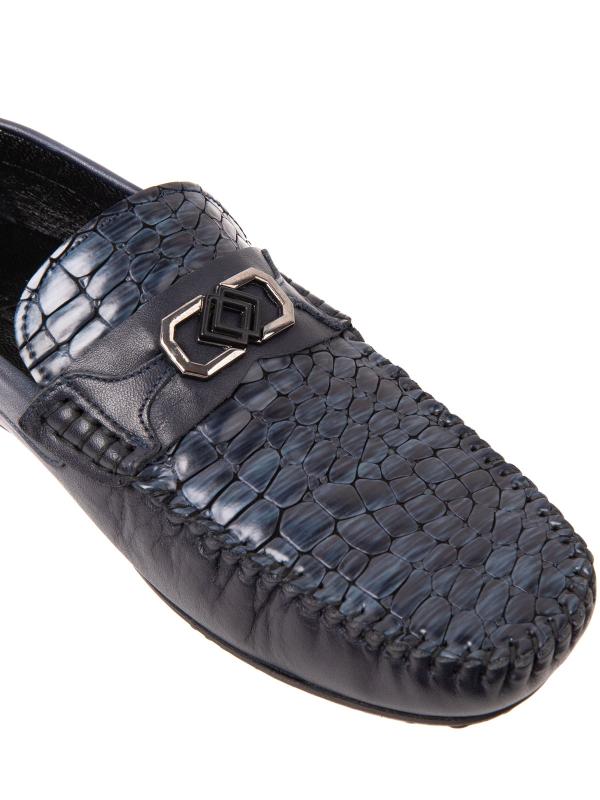 Men's Loafers with Crocodile Pattern and Metal Accessory