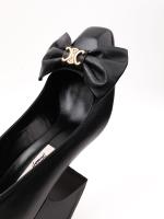 Genuine Leather Classic Shoes with Strap and Accessory (6 cm)