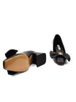 Genuine Leather Classic Shoes with Strap and Accessory (6 cm)